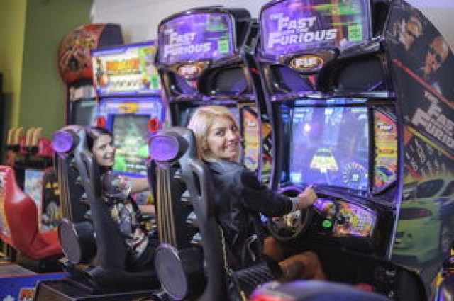 星空娱乐网址-《王者荣耀》“超级战队”即将决战，荣耀花落谁家？